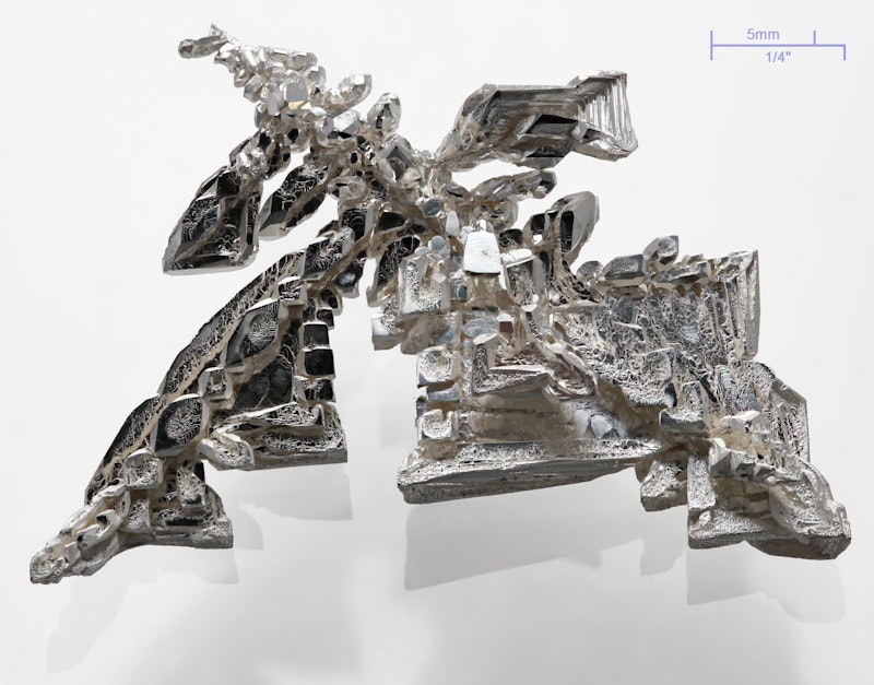 Solar cell that eliminates use of silver