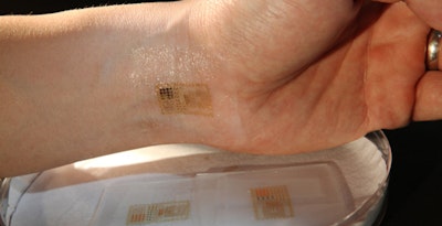Smart skin powered by solar cells