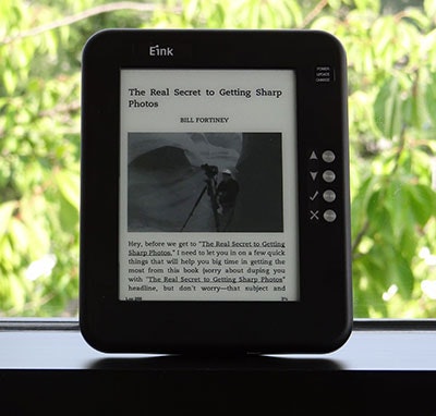 Two new features for electrophoretic displays?