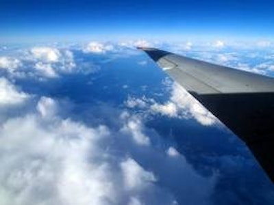 Biomimetic aircraft snatch power aloft