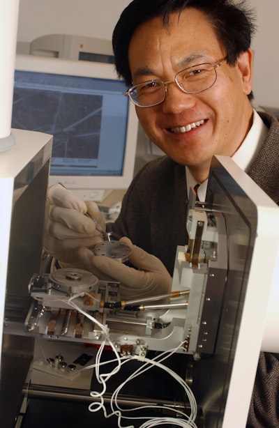 Zhong Lin Wang receives recognition for innovative technology