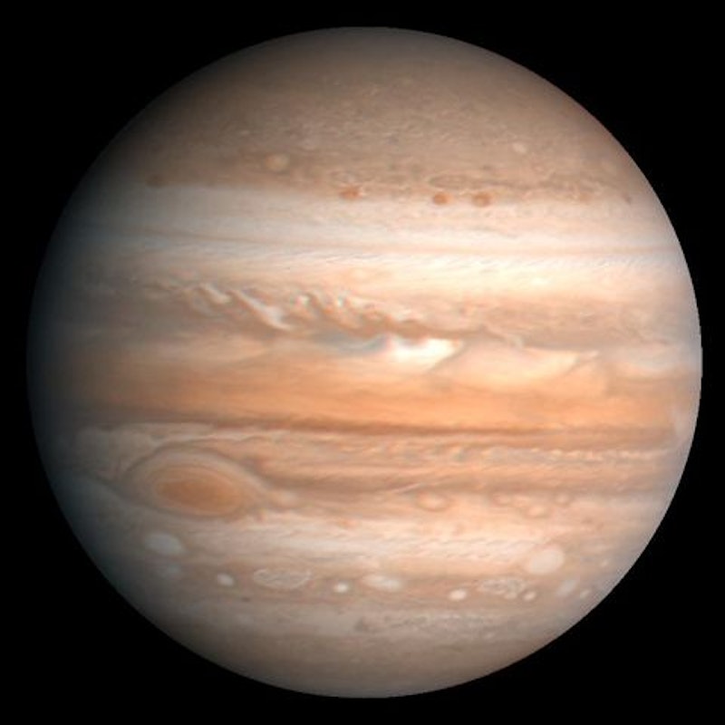 NASA's Juno spacecraft heads to Jupiter with solar power