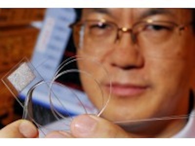 Nanostructures on optical fiber produce hidden photovoltaic cells