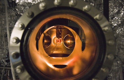 Using both light and heat of solar radiation to produce electricity