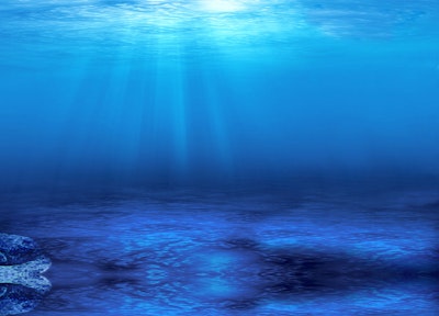 Harvesting underwater solar energy