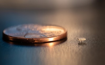 Tiny vibration-powered robots are the size of the world's smallest ant