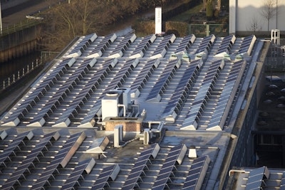 New Batteries Give a Jolt to Renewables, Energy Storage