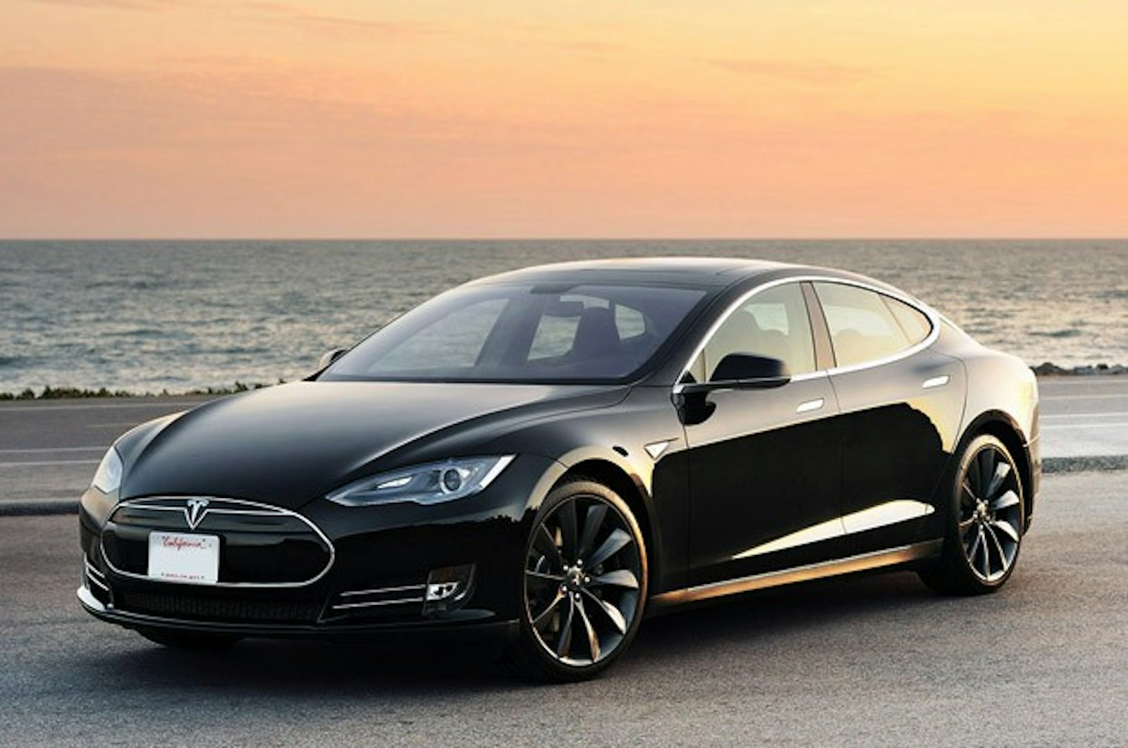 Tesla May Be Able To Fully Charge Electric Car Batteries In 5 Kompulsa Ge Reports Jb Straubel Cto Of Tesla Motors Has Said He Thinks Will Be Able To Fully Charge Electric Car Batteries In Five Ten Minutes